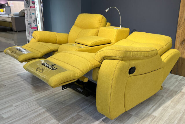 Кресло двойное реклайнер Дели со столиком желтое